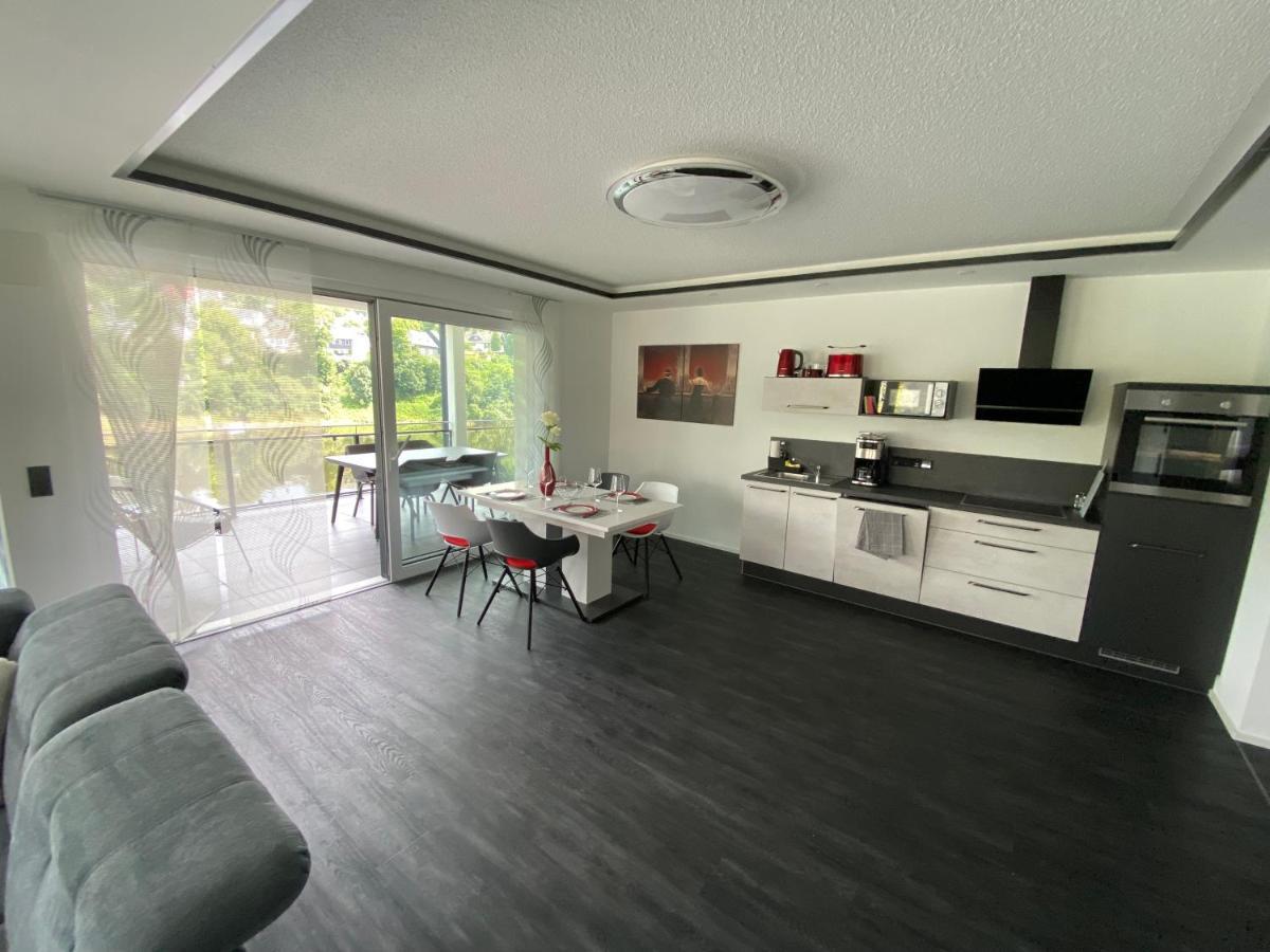 Apartments Saaldorf-Ferienhaus Mit 6 Apartments 45Qm-120Qm Direkt Am Thueringer Meer-Bleilochtalsperre Bad Lobenstein Exterior foto